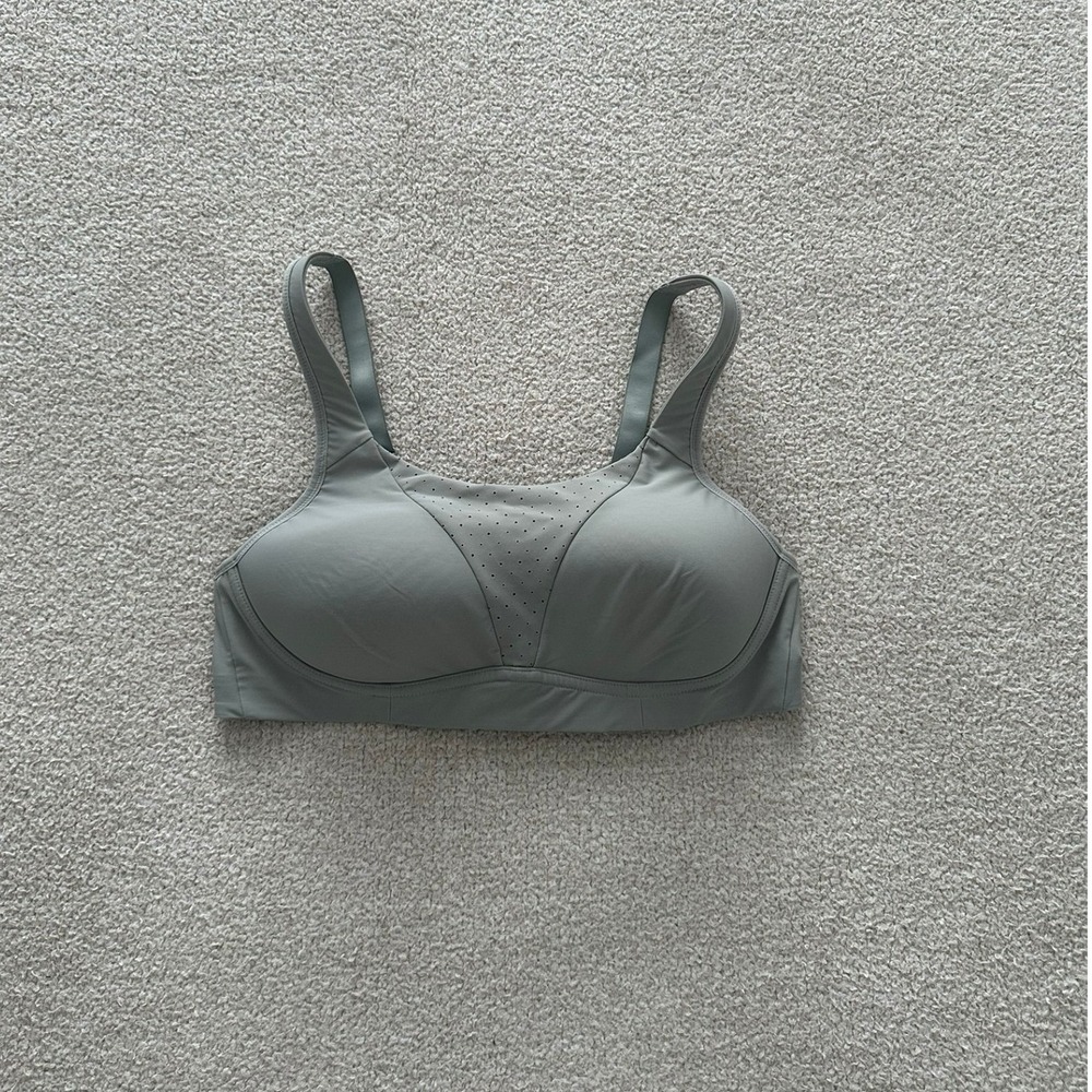 lululemon Run Times Bra size 36B in Jade Grey